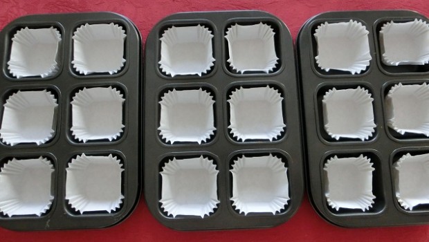 Preparando moldes.. no son marquesas si no son cuadrados