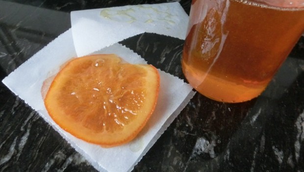 Y el almíbar, una miel gelatinosa.