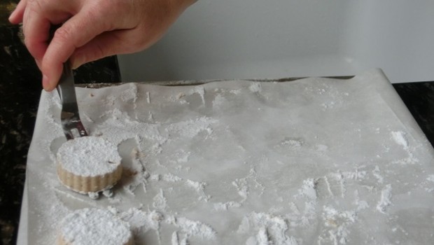 Una pequeña espátula para moverlos...