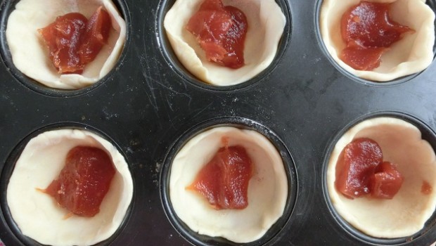 Una cucharada de dulce de membrillo.