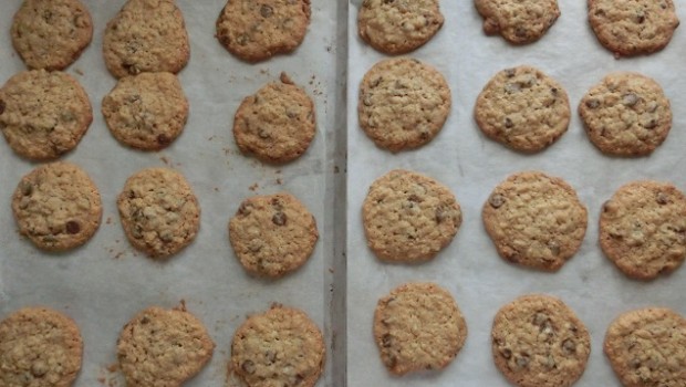 Para hornear, en cambio, conviene separar 6 centímetros entre dos bolas, pues luego se extienden.