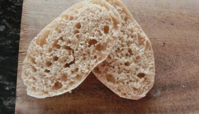 Miga abierta y jugosa, con 80% T80 y 20% Xeixa.