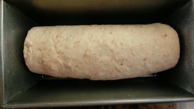 Colocamos en un molde engrasado.